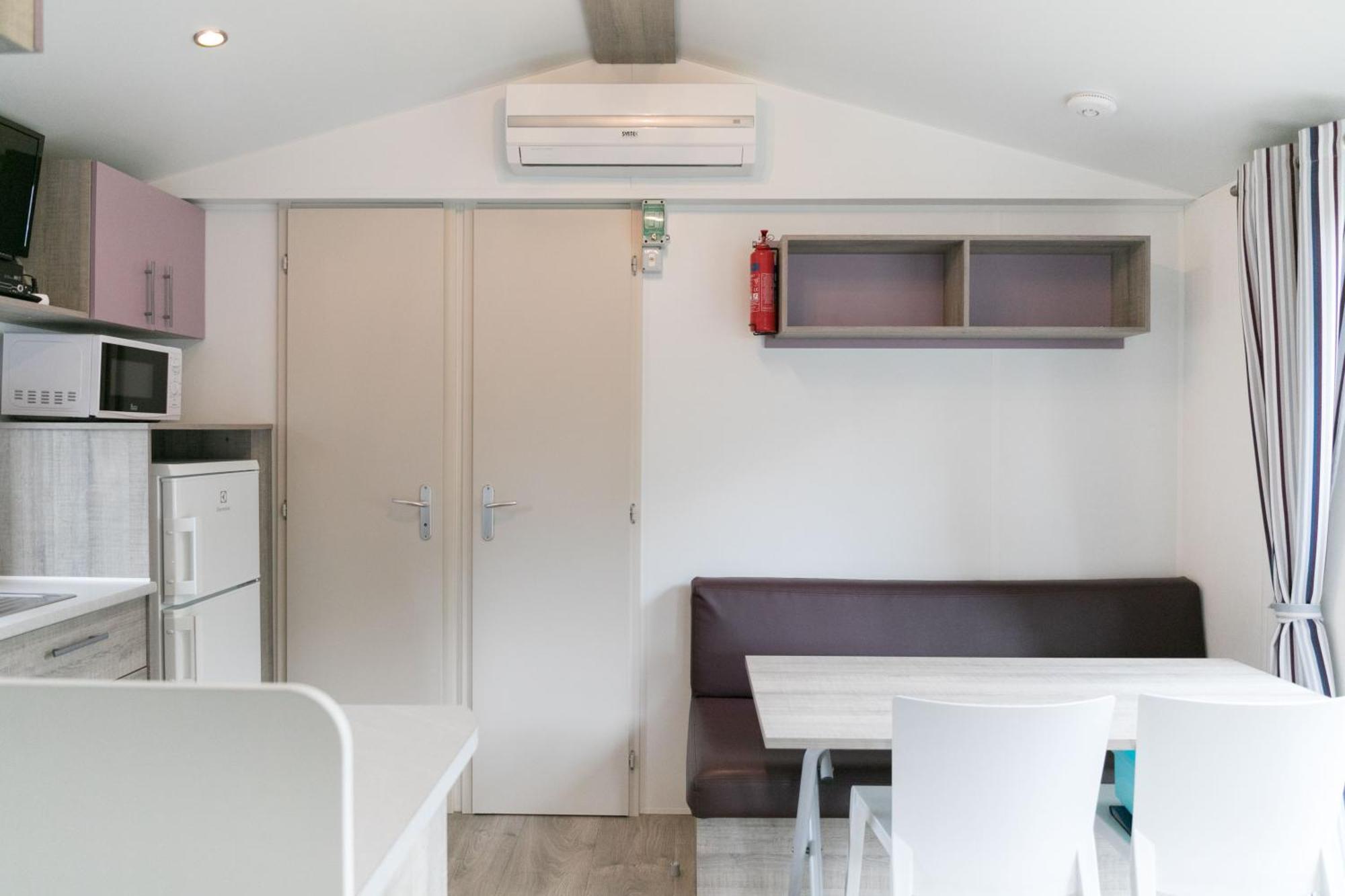 Castell Montgri - Mobile Homes By Lifestyle Holidays L'Estartit Habitación foto