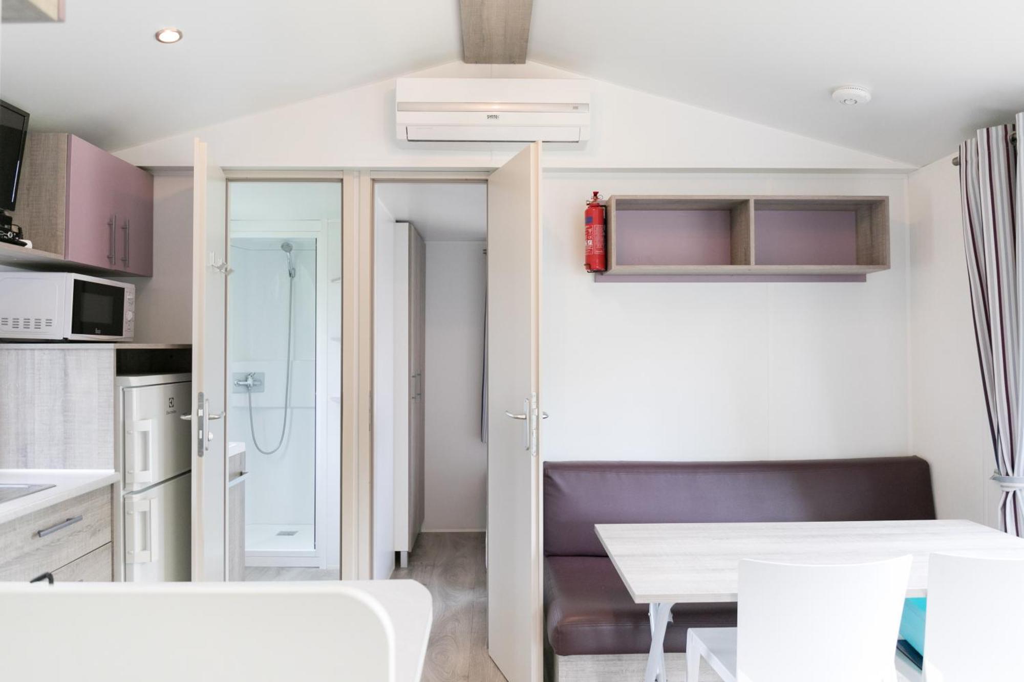Castell Montgri - Mobile Homes By Lifestyle Holidays L'Estartit Habitación foto